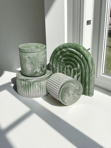 Oyka Candle linia silva verde strona.png