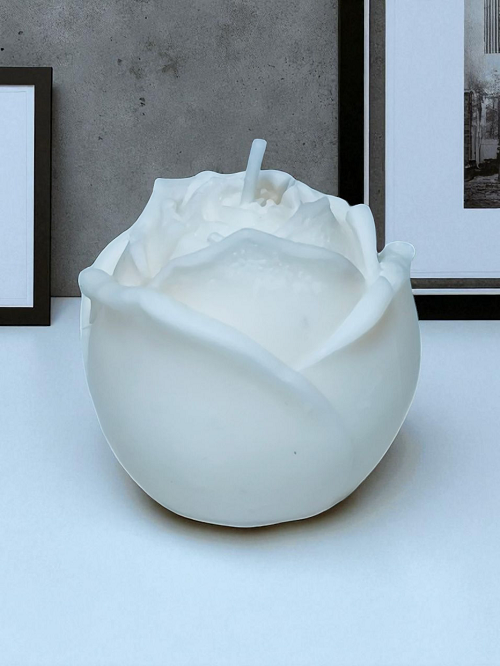 świeca dfekoracyjna oyka candle mała różyczka.png